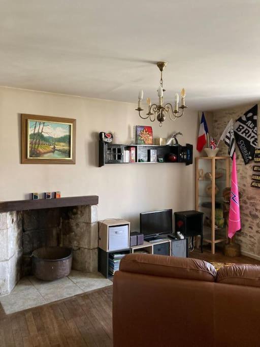 Grand Appartement Tres Clair Pres Centre Ville Argentat Bagian luar foto